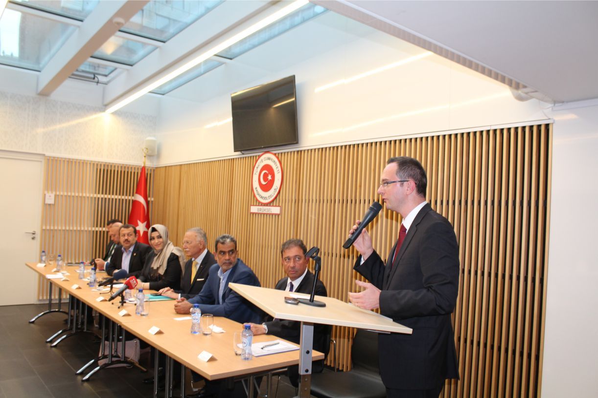 TBMM Dışişleri Komisyonu üyeleri Brüksel'de STK Temsilcileriyle buluştu...