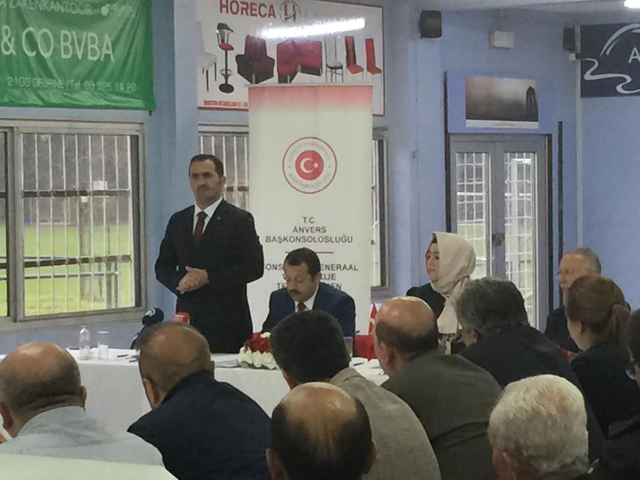 Belçika’da resmi temaslarda bulunan TBMM Dışişleri Komisyonu Heyeti Anvers'te halkla buluştu