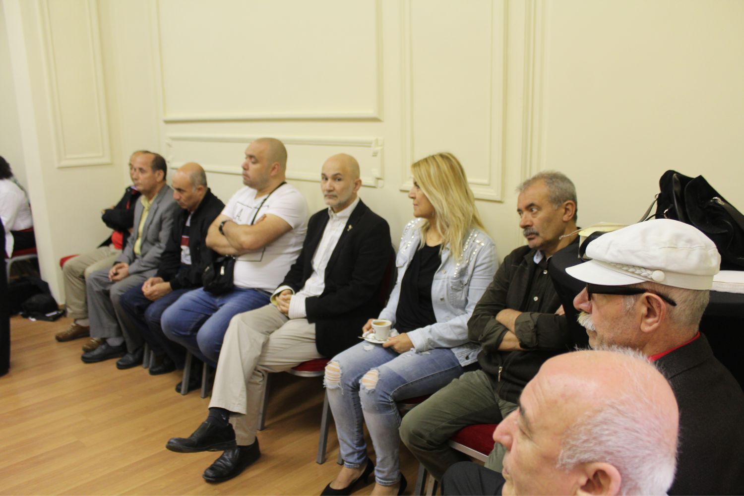 TBMM Dışişleri Komisyonu üyeleri Brüksel'de AK Parti, CHP ve BTFâ€™nu ziyaret etti.