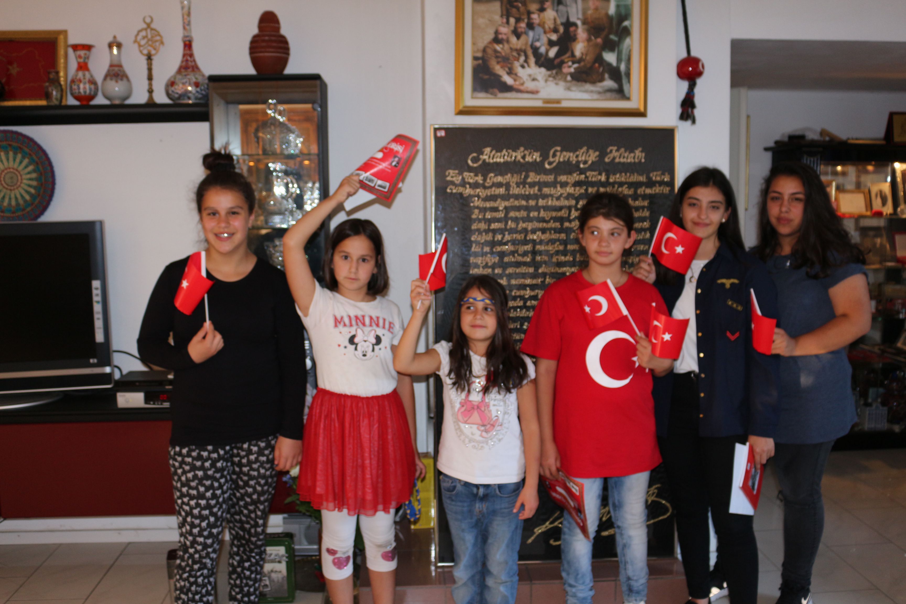 30 AĞUSTOS HOLLANDA ÇANAKKALE MÜZESİNDE BÜYÜK ÇOŞKUYLA KUTLANDI