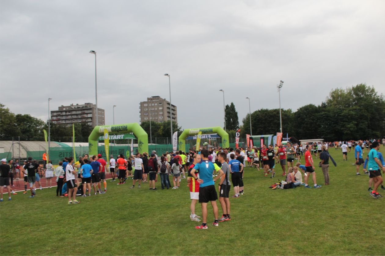 BİNLERCE KOŞUCU SCHAERBEEK MARATONUN'DA BULUŞARAK, CENTİLMENCE YARIŞTI...