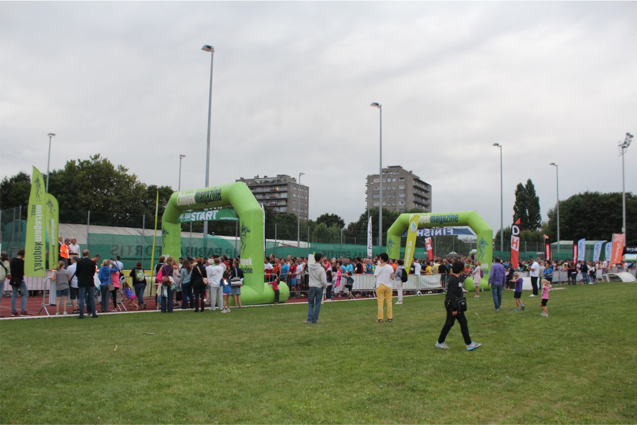 BİNLERCE KOŞUCU SCHAERBEEK MARATONUN'DA BULUŞARAK, CENTİLMENCE YARIŞTI...