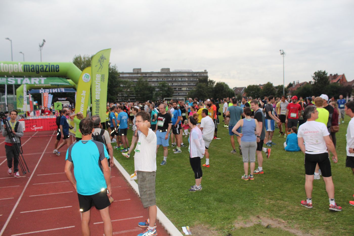 BİNLERCE KOŞUCU SCHAERBEEK MARATONUN'DA BULUŞARAK, CENTİLMENCE YARIŞTI...