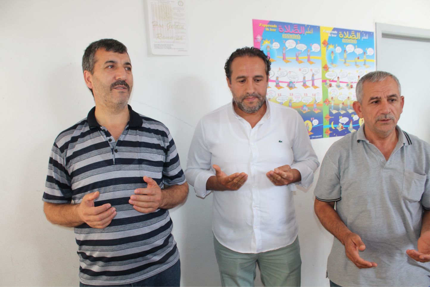 BRÜKSEL EHLİBEYT DOSTLARI BAYRAM NAMAZINDA ŞEHİTLERİ ANDILAR