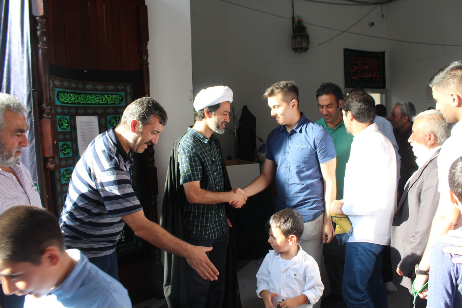BRÜKSEL EHLİBEYT DOSTLARI BAYRAM NAMAZINDA ŞEHİTLERİ ANDILAR