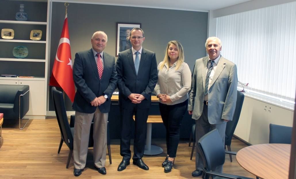 BAŞKONSOLOS ULUSOYÂ´U ZİYARET ETTİLER.