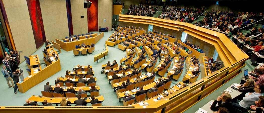 Hollanda Meclisi: Türkiyeâ€™ye AB yardımları dondurulsun