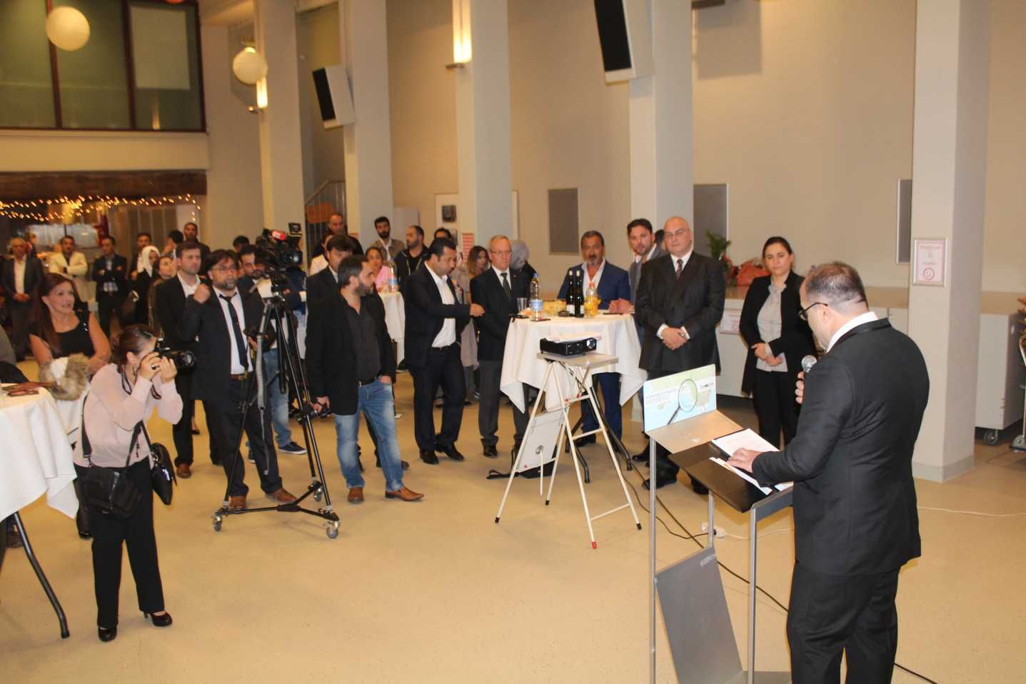 BELÇİKA  GENT PANORAMASIâ€™NA KAVUŞTU