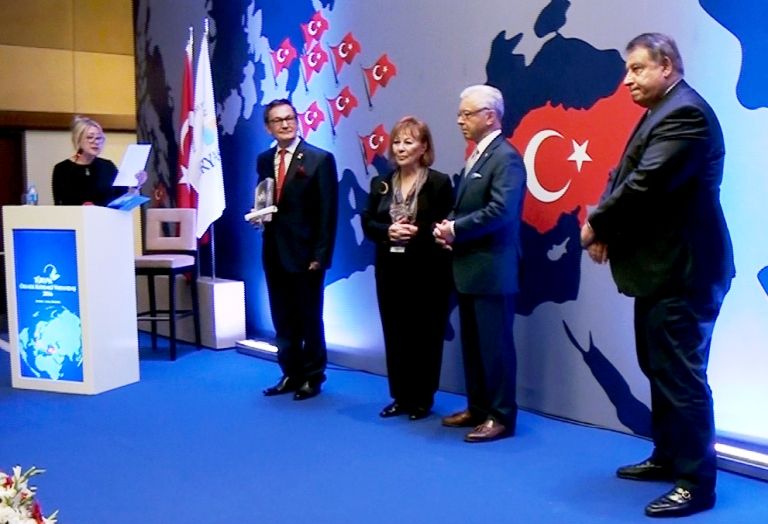 TÖSED Başkanı Tümbaşâ€™a â€œÖrnek Kıdemli Vatandaşâ€ ödülü