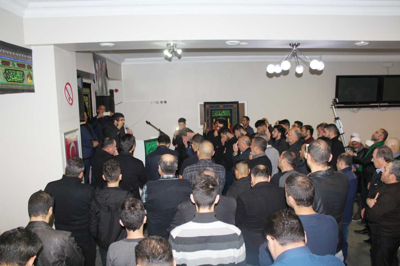 BİRİNCİ ERBAİN ANMASINDA  GENKâ€™TE â€œLEBBEYK YA HÜSEYİN!â€™, LEBBEYK, YA ZEYNEP!â€ SEDALARI…