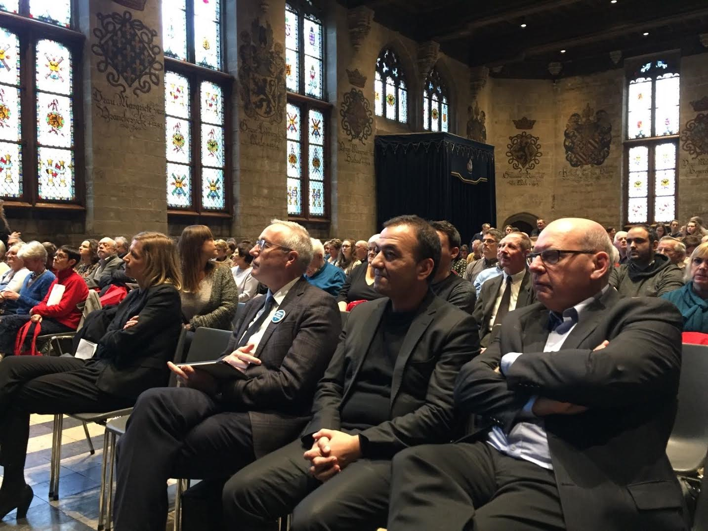 ~~Gönüllüler  için yeni adres: Gent Gönüllüler Noktası