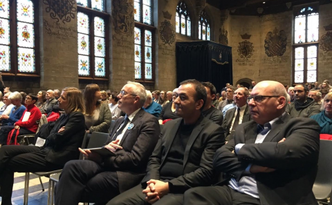 ~~Gönüllüler  için yeni adres: Gent Gönüllüler Noktası
