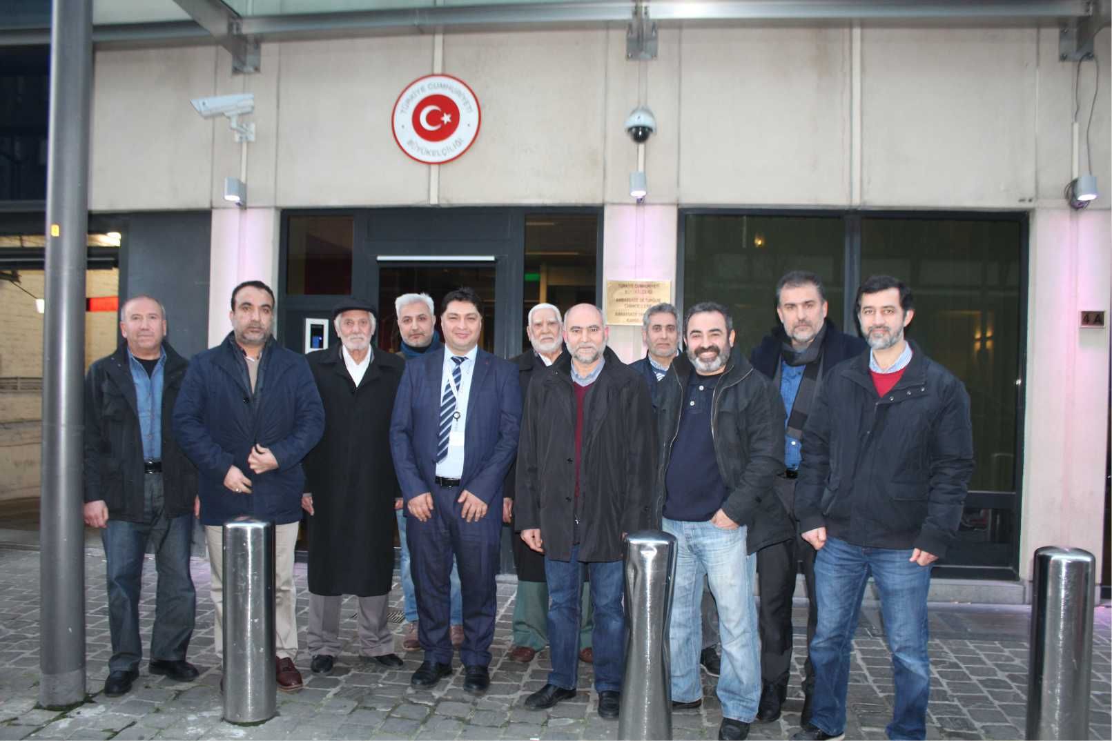 BELÇİKA’DAKİ TÜRK ŞİALAR «‹TRT1' DEKİ â€¹ŞİALARA HAKARET›TEN DUYDUKLARI RAHATSIZLIĞI BASIN MÜŞAVİRİ VEYSEL FİLİZ’E İLETTİLER