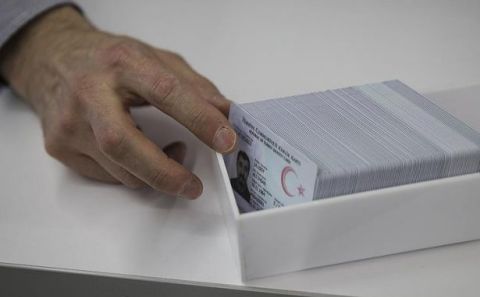 Türkiye'de Yeni Kimlik Kartı Başvuruları Bugün Başlıyor