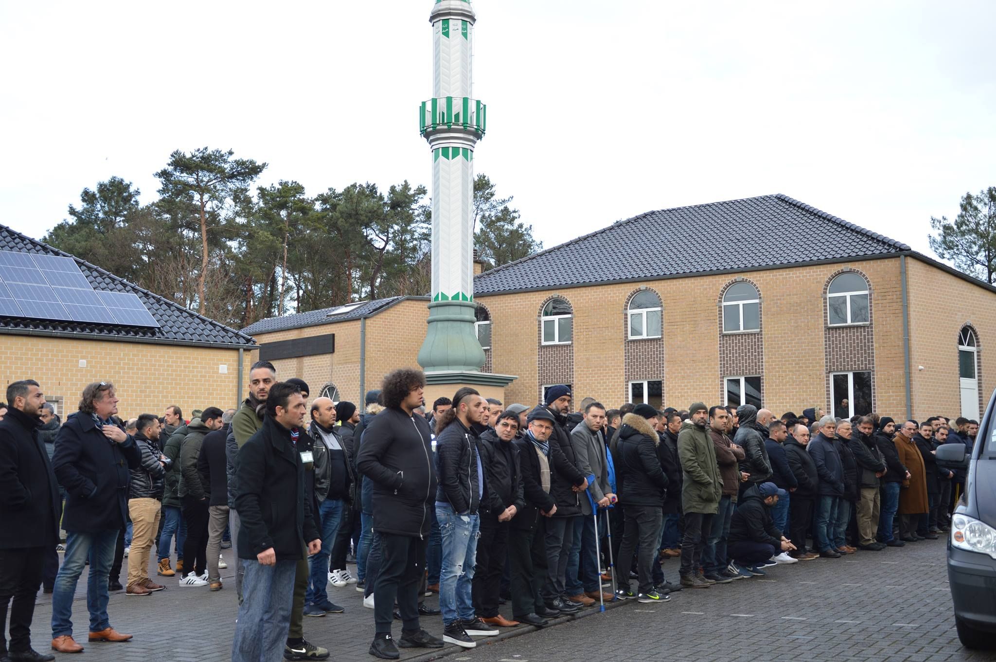 KERİM AKYİL GÖZYAŞLARI İÇİNDE DEFNEDİLDİ.