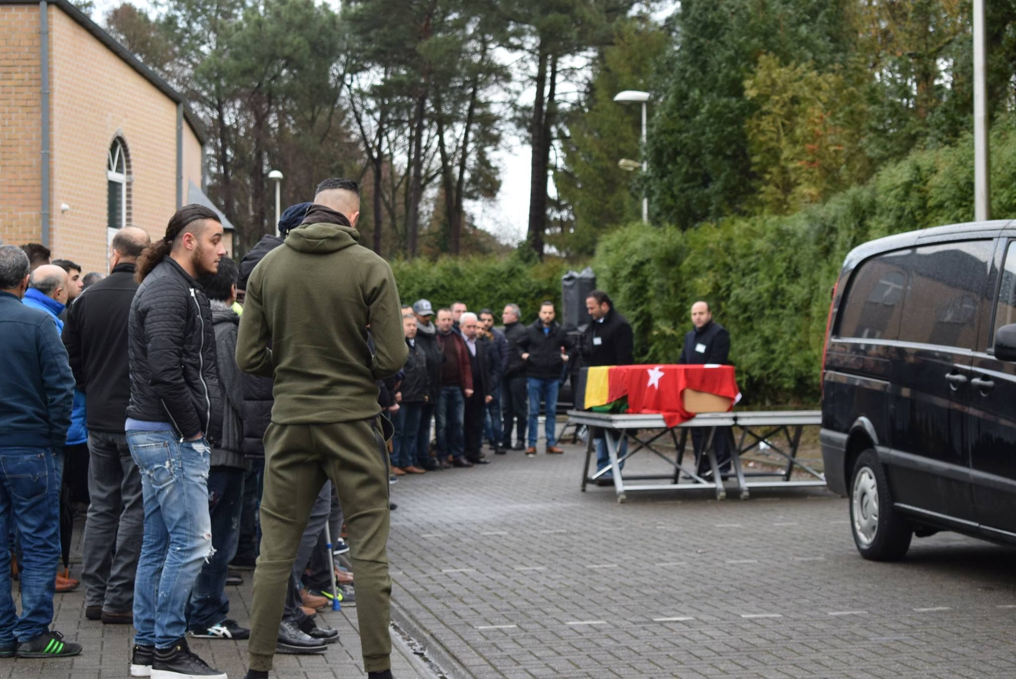 KERİM AKYİL GÖZYAŞLARI İÇİNDE DEFNEDİLDİ.