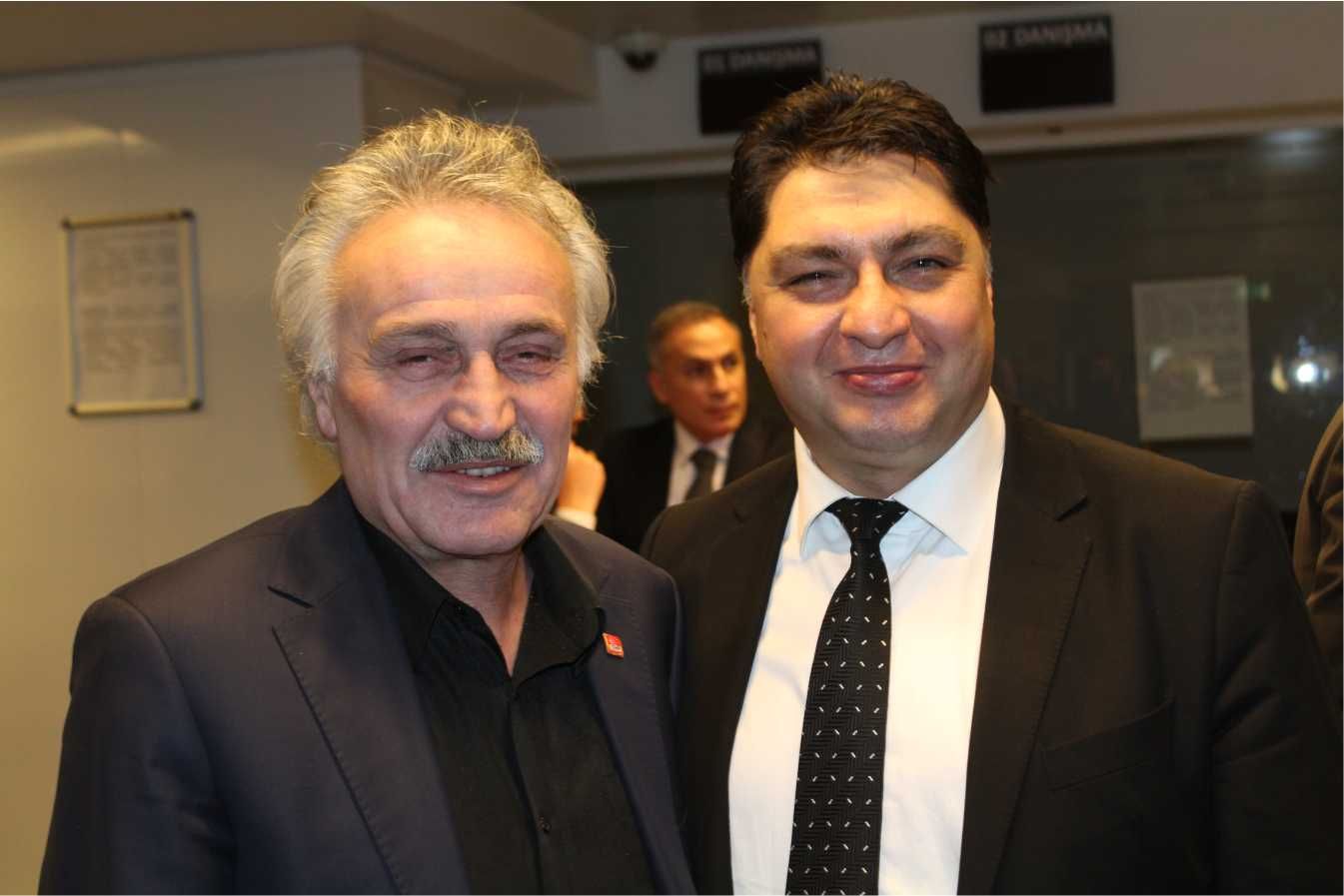 BRÜKSEL BAŞKONSOLOSU ULUSOY VERİLEN BİR RESEPSİYONLA VEDA ETTİ