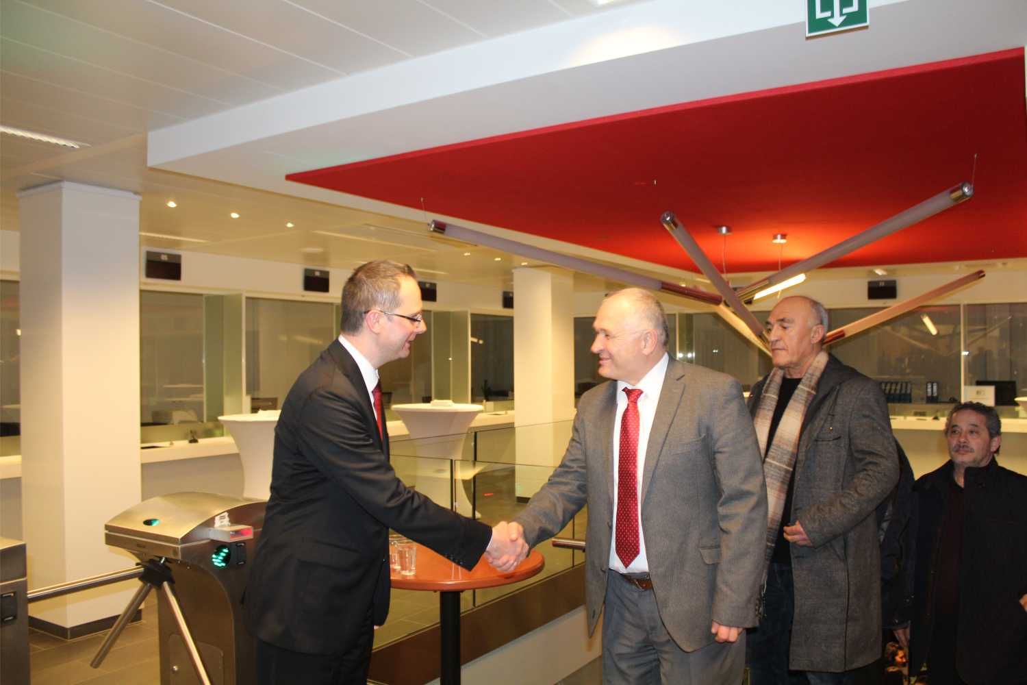 BRÜKSEL BAŞKONSOLOSU ULUSOY VERİLEN BİR RESEPSİYONLA VEDA ETTİ