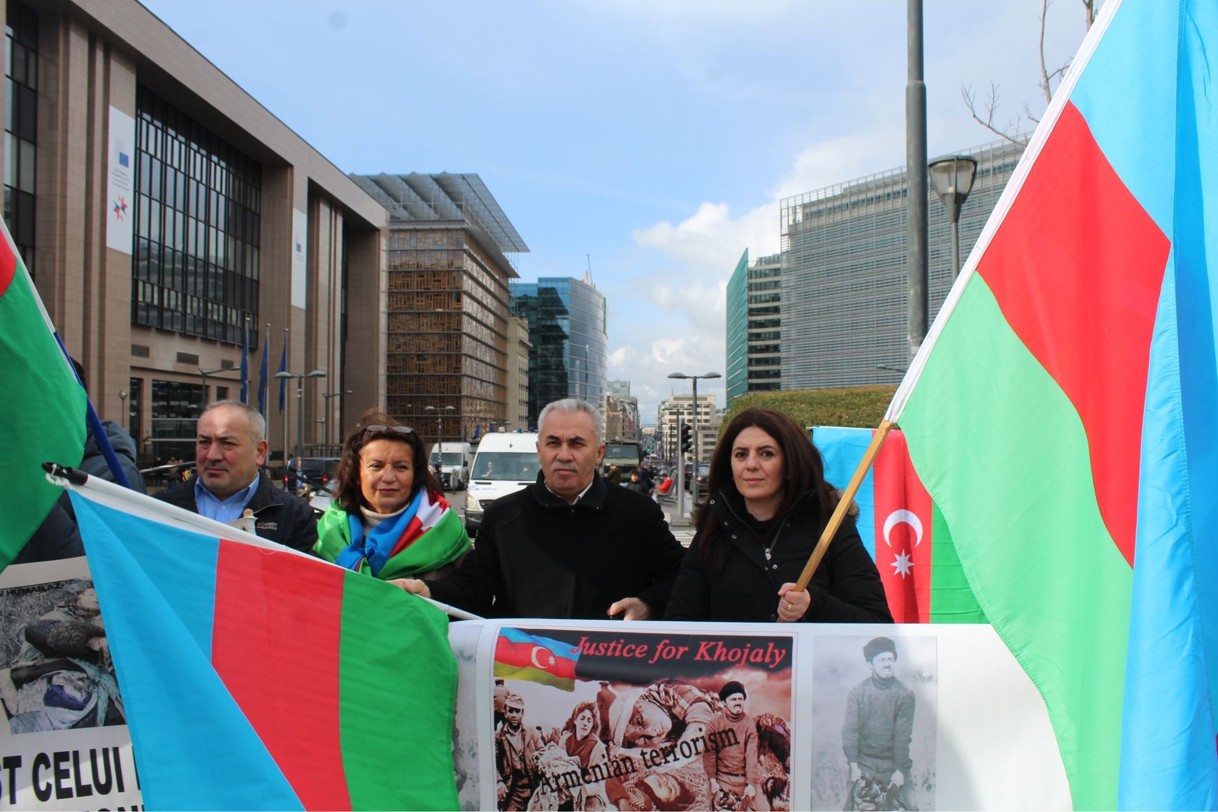 AB’NİN KALBİNDE “HOCALI ŞEHİTLERİ’Nİ ANDILARâ€