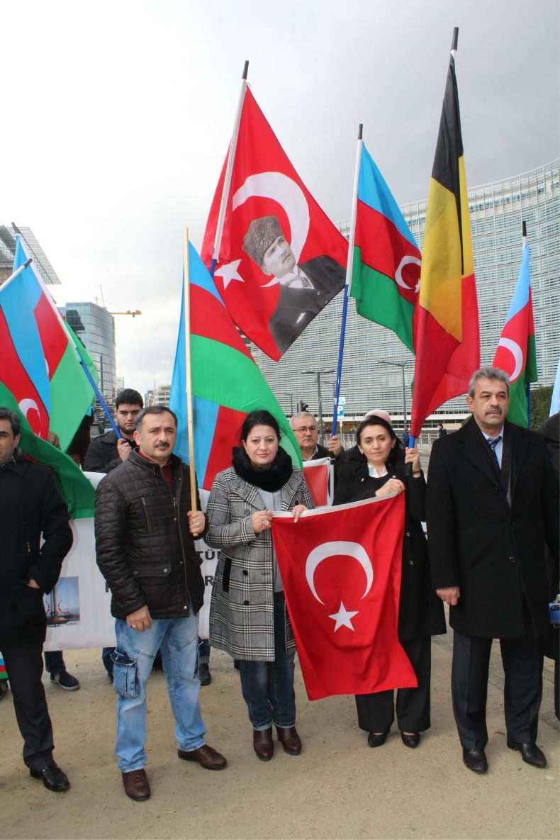 AB’NİN KALBİNDE “HOCALI ŞEHİTLERİ’Nİ ANDILARâ€
