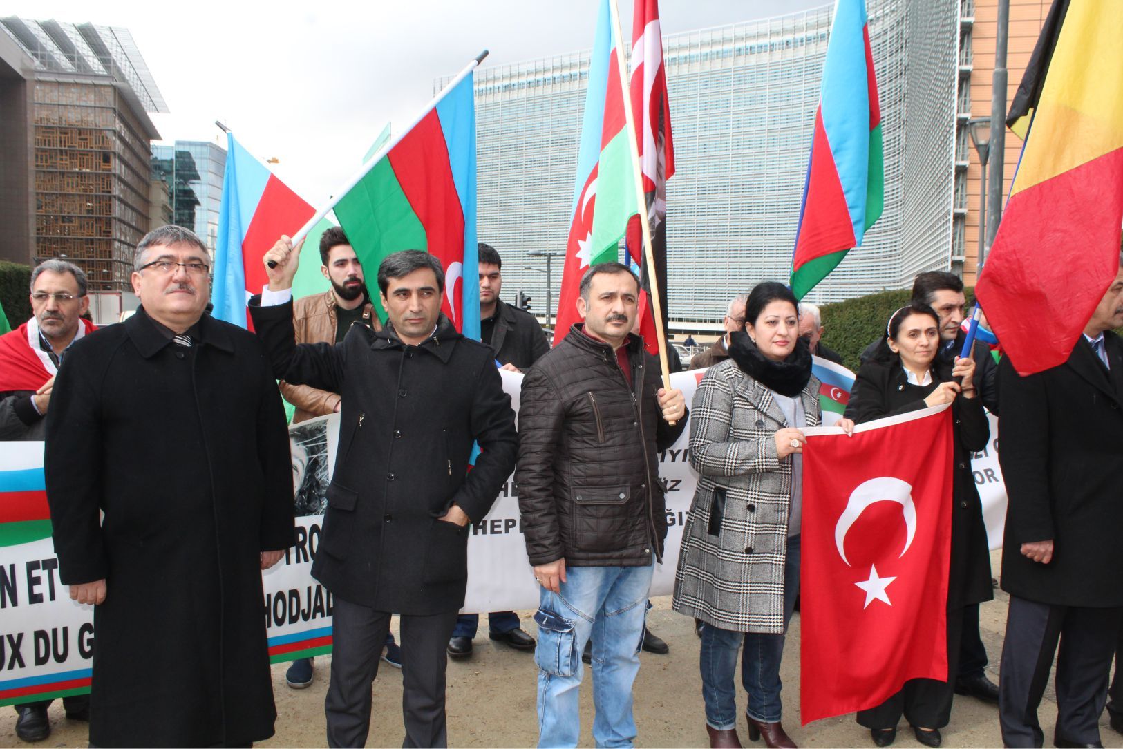 AB’NİN KALBİNDE “HOCALI ŞEHİTLERİ’Nİ ANDILARâ€
