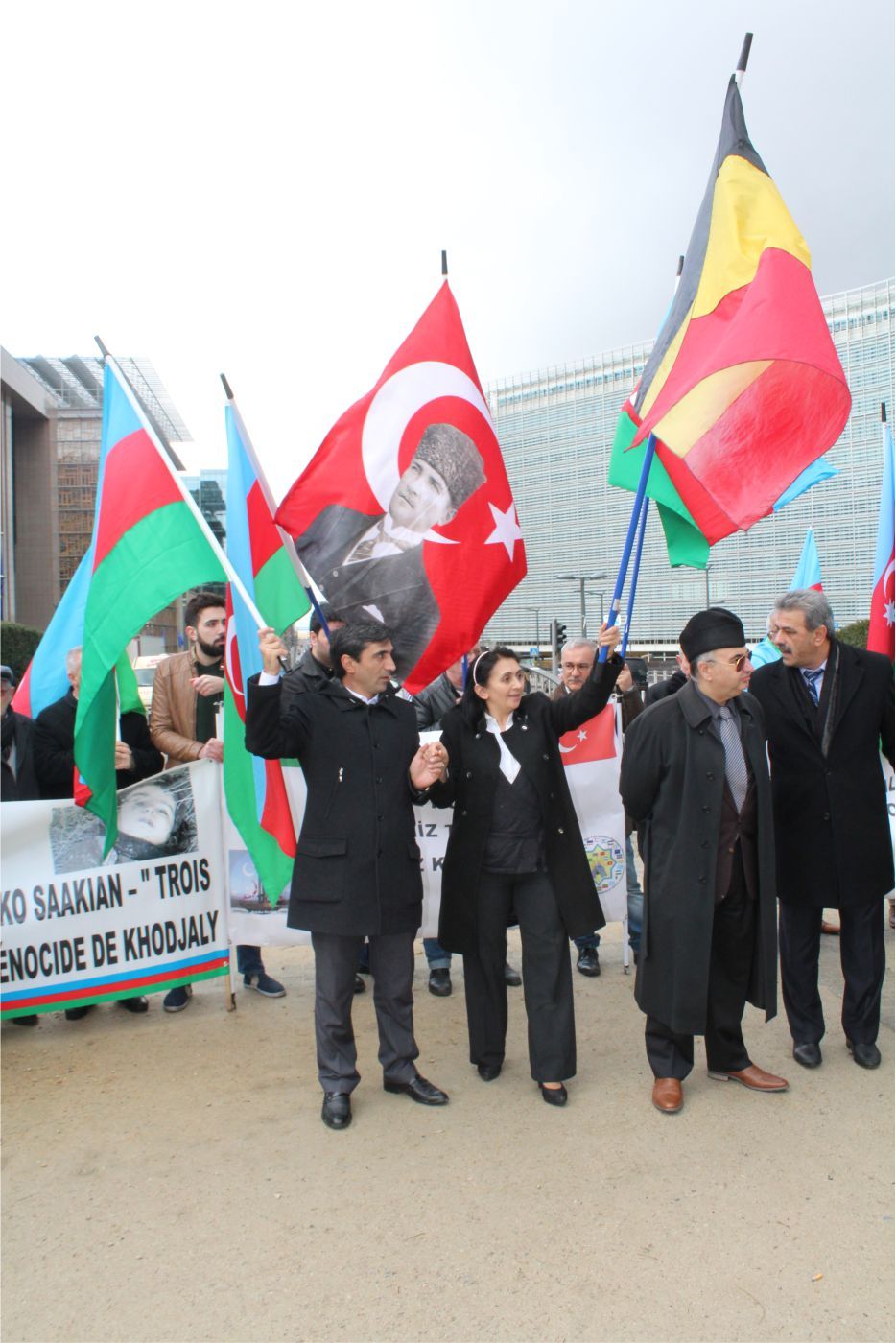 AB’NİN KALBİNDE “HOCALI ŞEHİTLERİ’Nİ ANDILARâ€