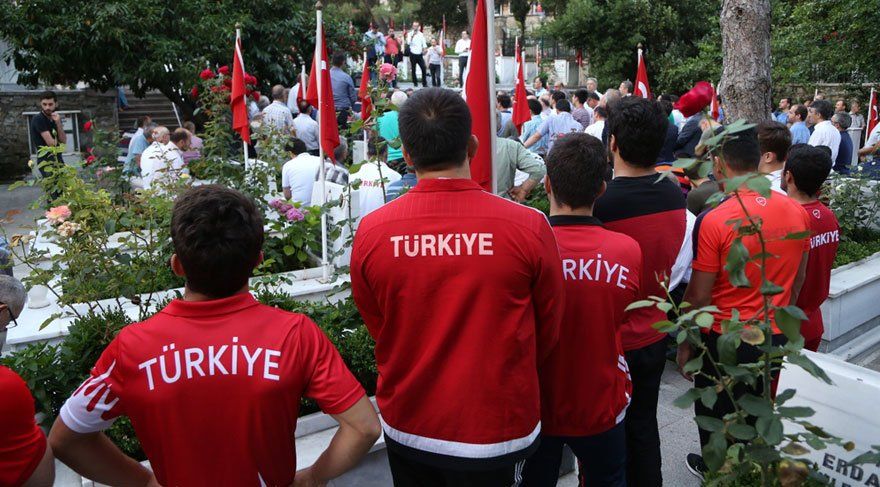 15 Temmuzâ€™u anma nöbeti başladı