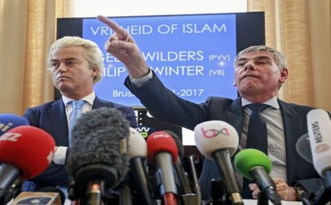 Polis aşırı sağcı Flaman Çıkarı Partisi Dewinter'i Molenbeek sınırında durdurdu