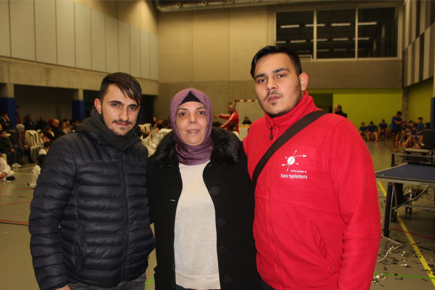 DÜNYA ŞAMPİYONU SERKAN YILMAZ BAF’DA KARATE YAPAN SPORCULARLA GÖSTERİLER YAPTI