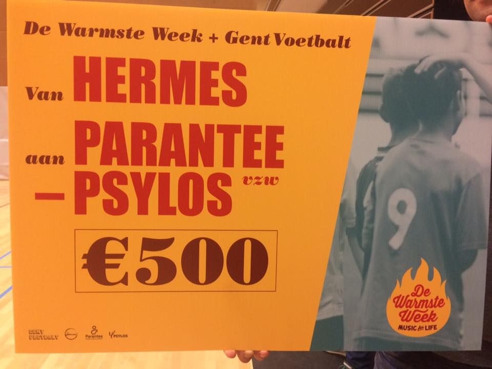 GENT FUTBOL OYNUYOR...