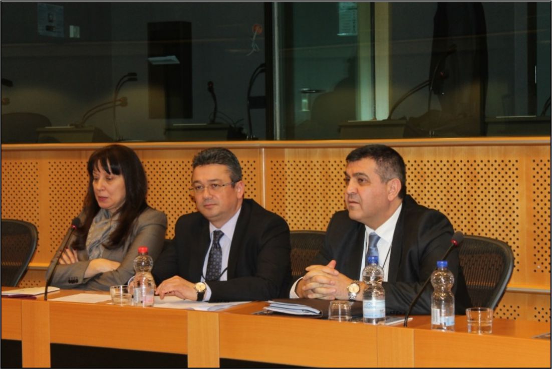 EUROACADEMIC EASC APÂ´DE PANEL DÜZENLEDİ