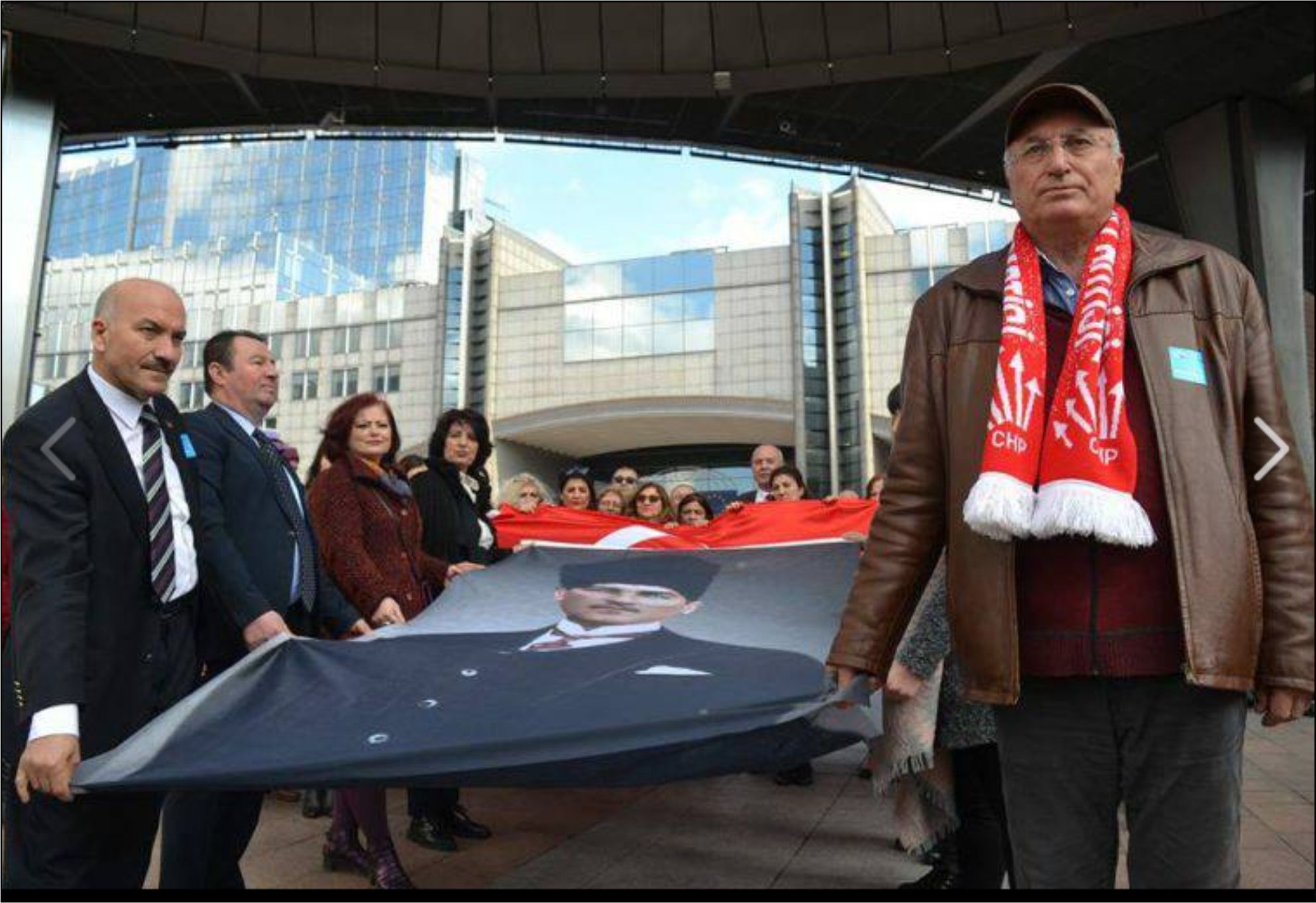 CHP BELÇİKA BİRLİĞİ â€˜AVRUPA PARLAMENTOSUNDA SEMPOZYUMâ€™ DÜZENLEDİ