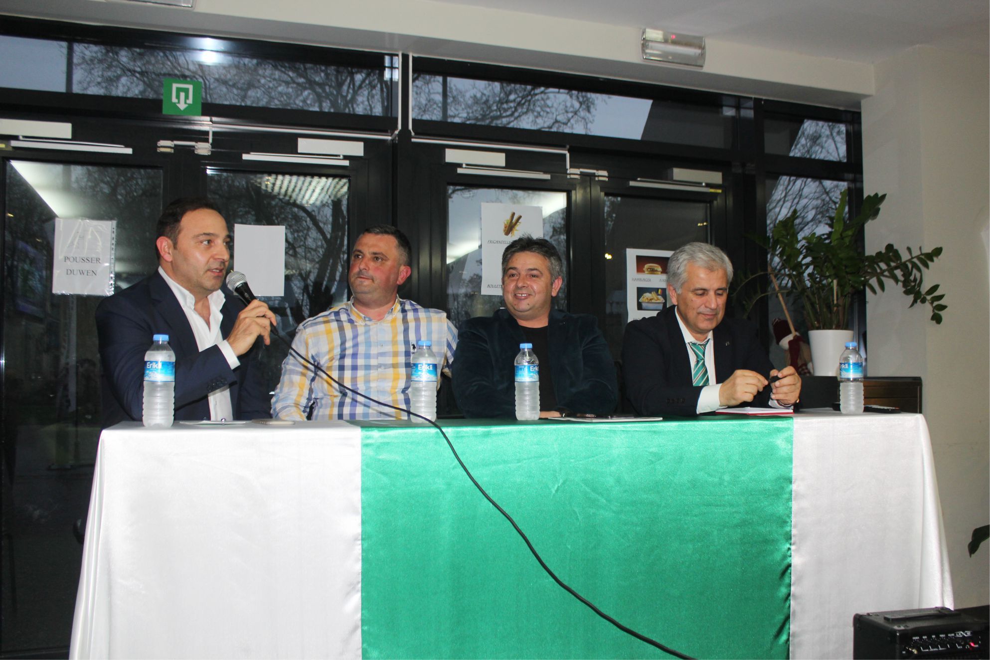 BRÜKSEL’DE DÜZENLENEN «FUTBOLA BAKIŞ AÇIMIZ» ADLI PANELDE ÖNEMLİ MESAJLAR VERİLDİ