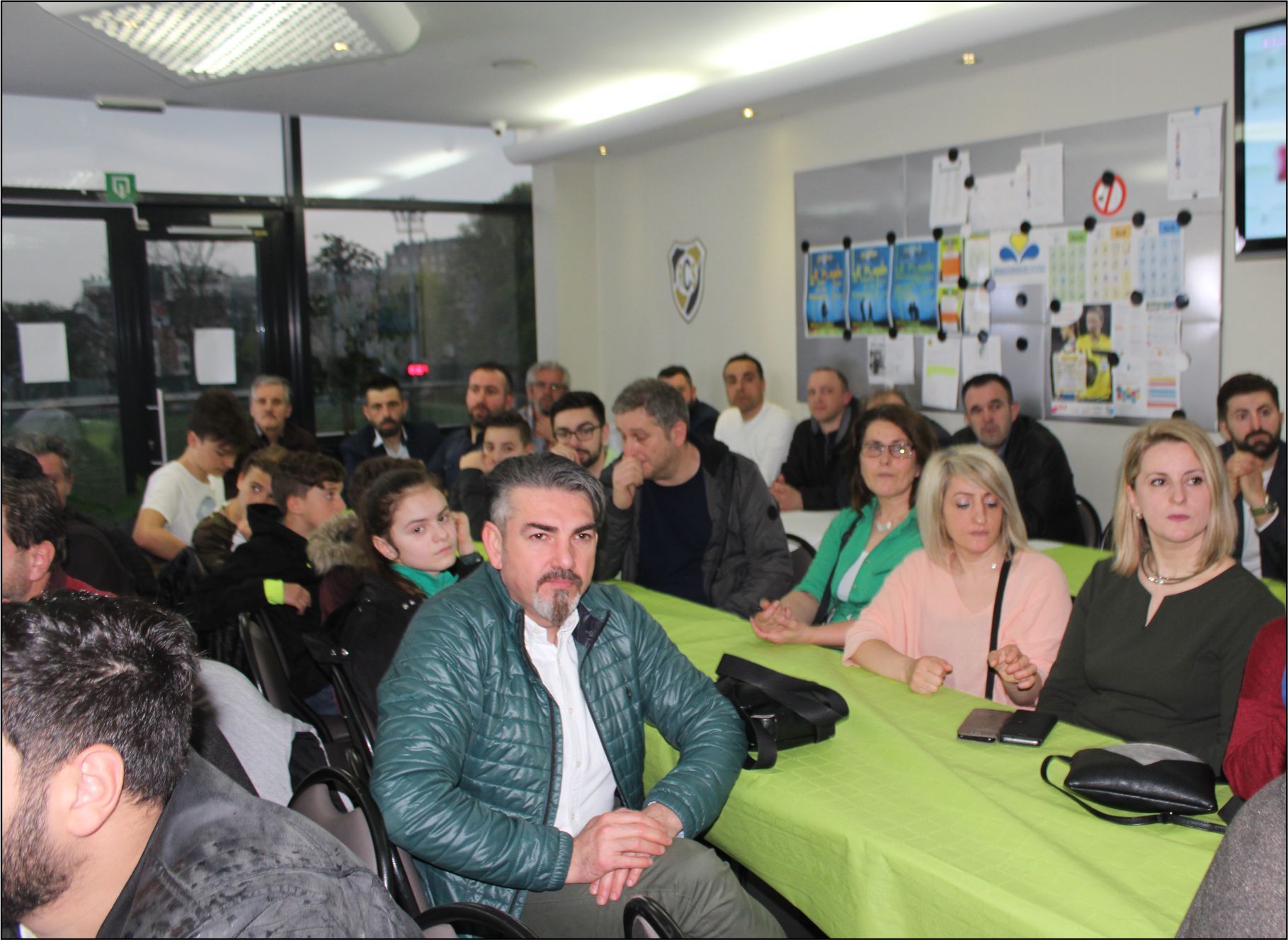 BRÜKSEL’DE DÜZENLENEN «FUTBOLA BAKIŞ AÇIMIZ» ADLI PANELDE ÖNEMLİ MESAJLAR VERİLDİ