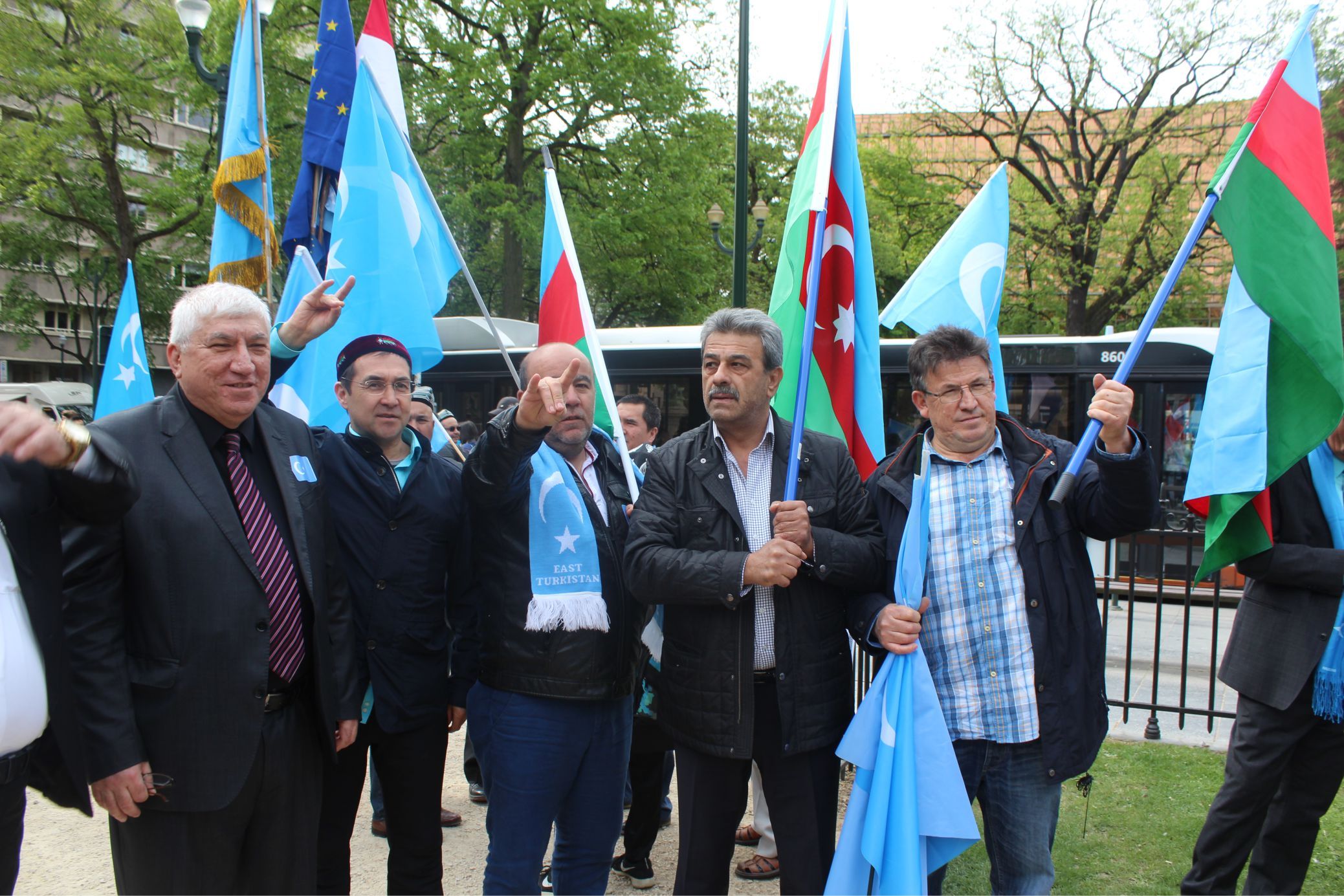 Uygurlara yönelik baskılar Brüksel'de protesto edildi