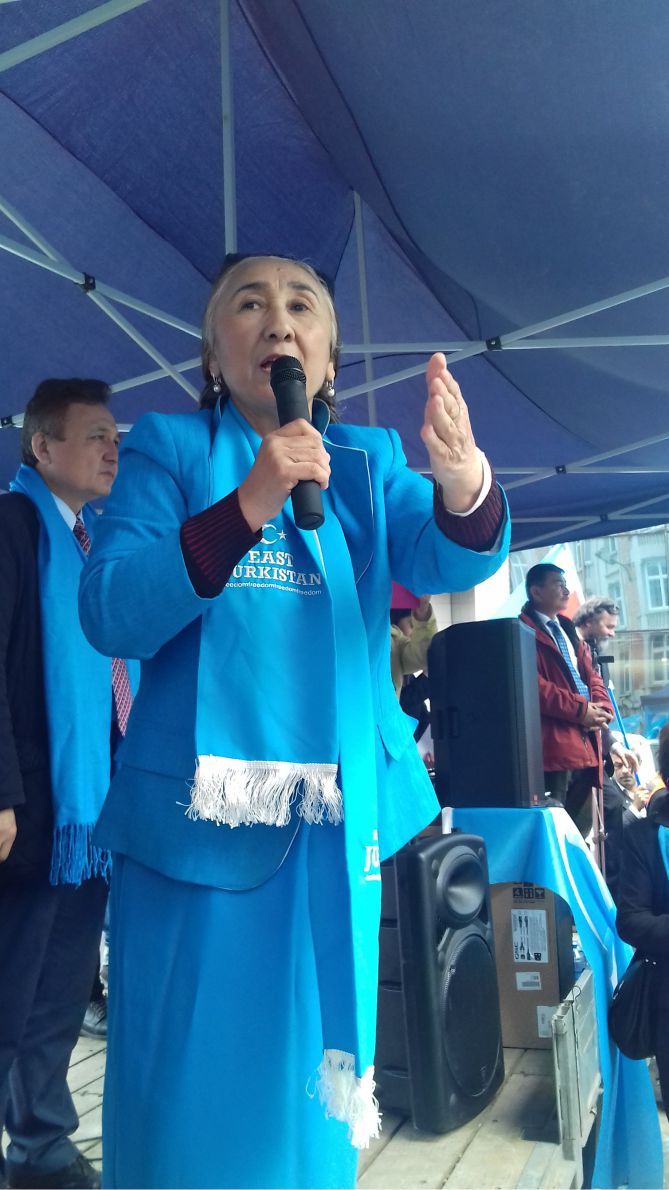 Uygurlara yönelik baskılar Brüksel'de protesto edildi