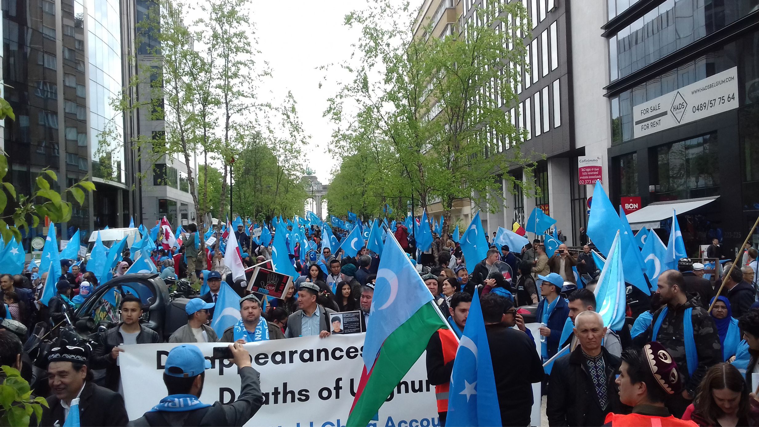 Uygurlara yönelik baskılar Brüksel'de protesto edildi