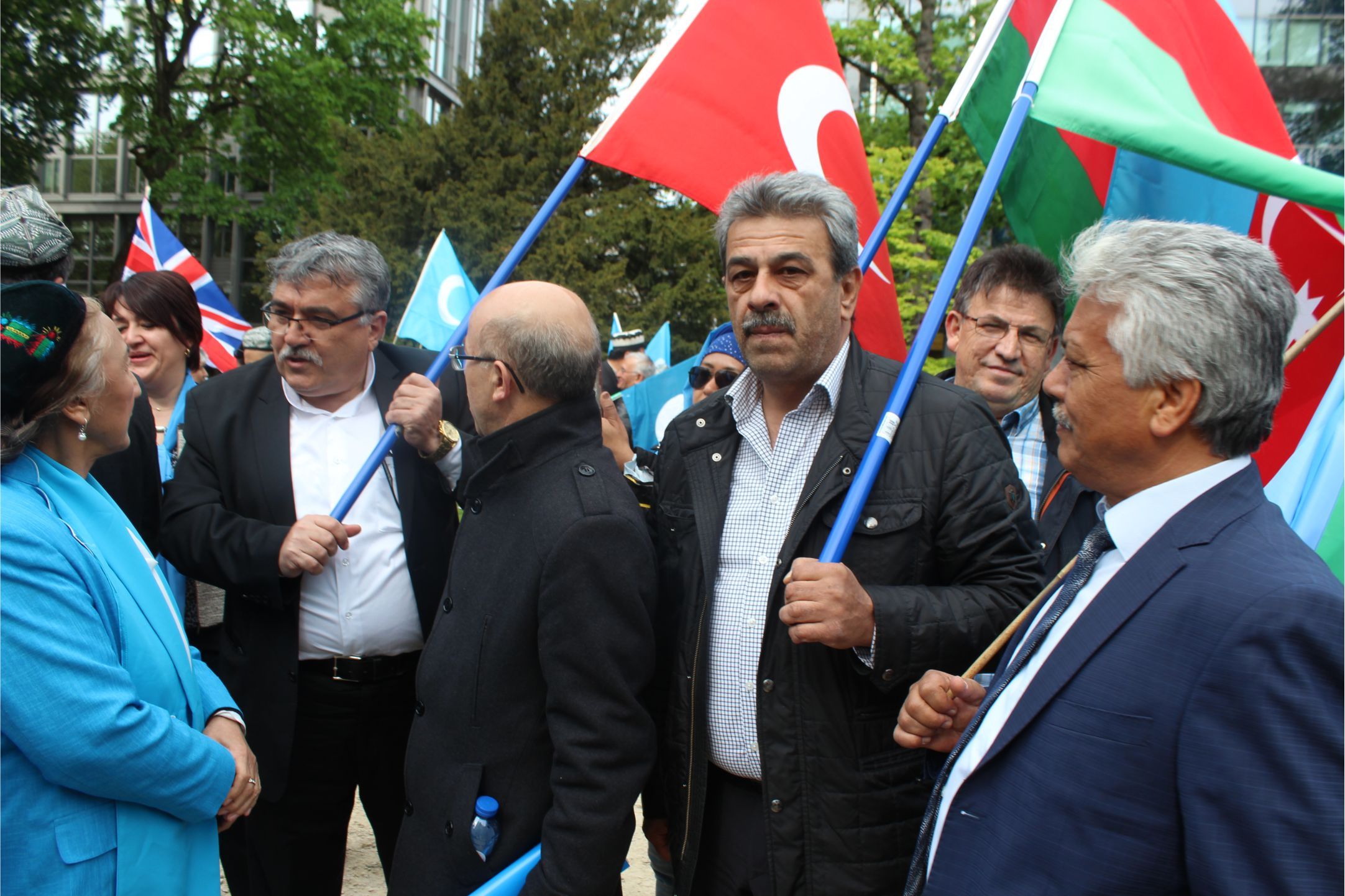 Uygurlara yönelik baskılar Brüksel'de protesto edildi