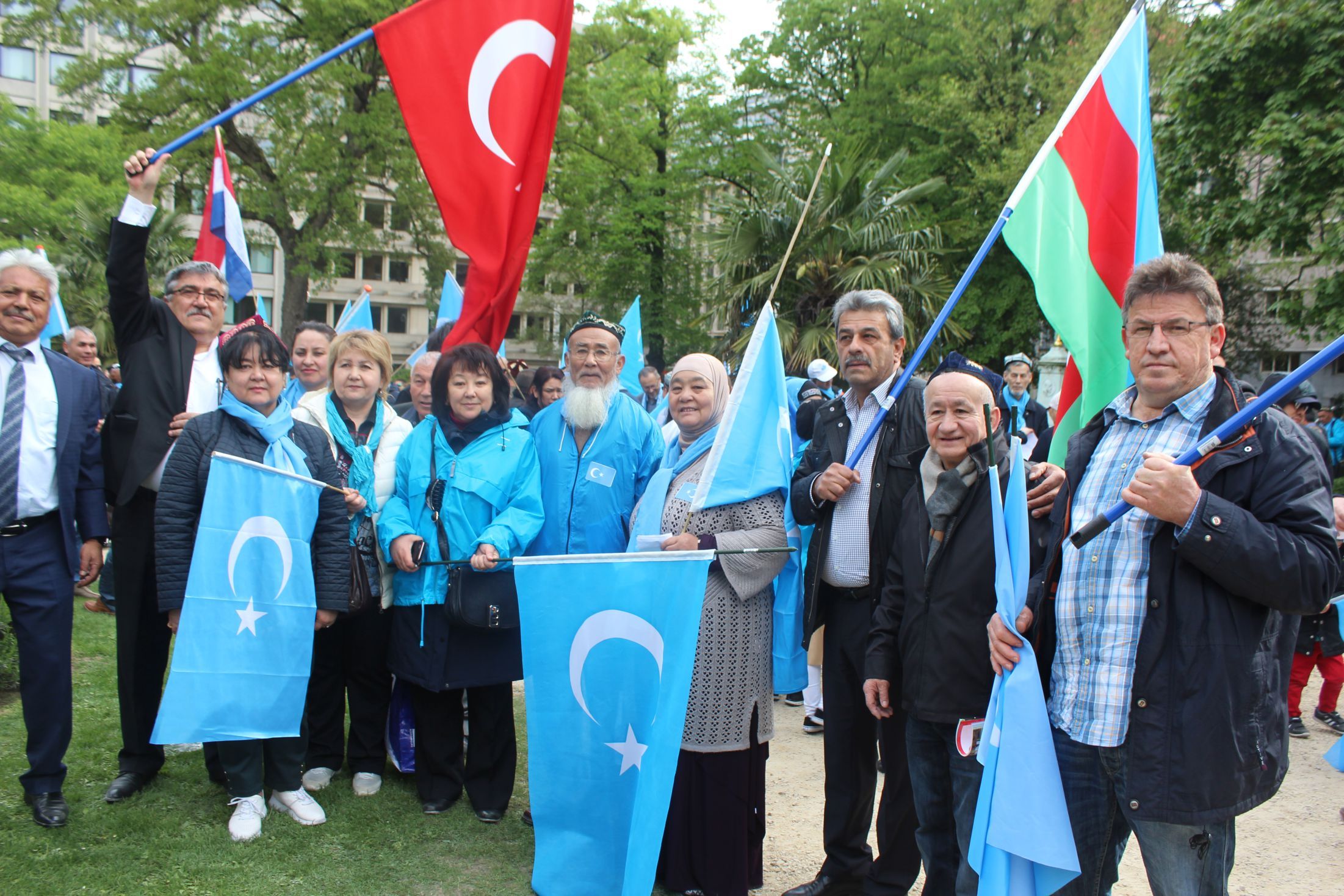 Uygurlara yönelik baskılar Brüksel'de protesto edildi