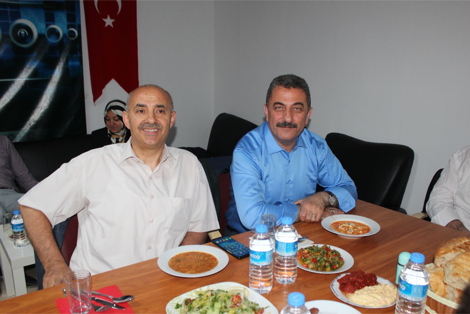 â€˜TÜRKİYE İÇİN OY VAKTİ KAMPANYASI KANAL AVRUPAâ€™NIN İFTARINDA TANITILDI VE ANLATILDI