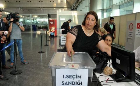 HAYDİ HAYIRLISI GÜMRÜKLERDE KULLANILAN İLK OYLAR SANDIKTA