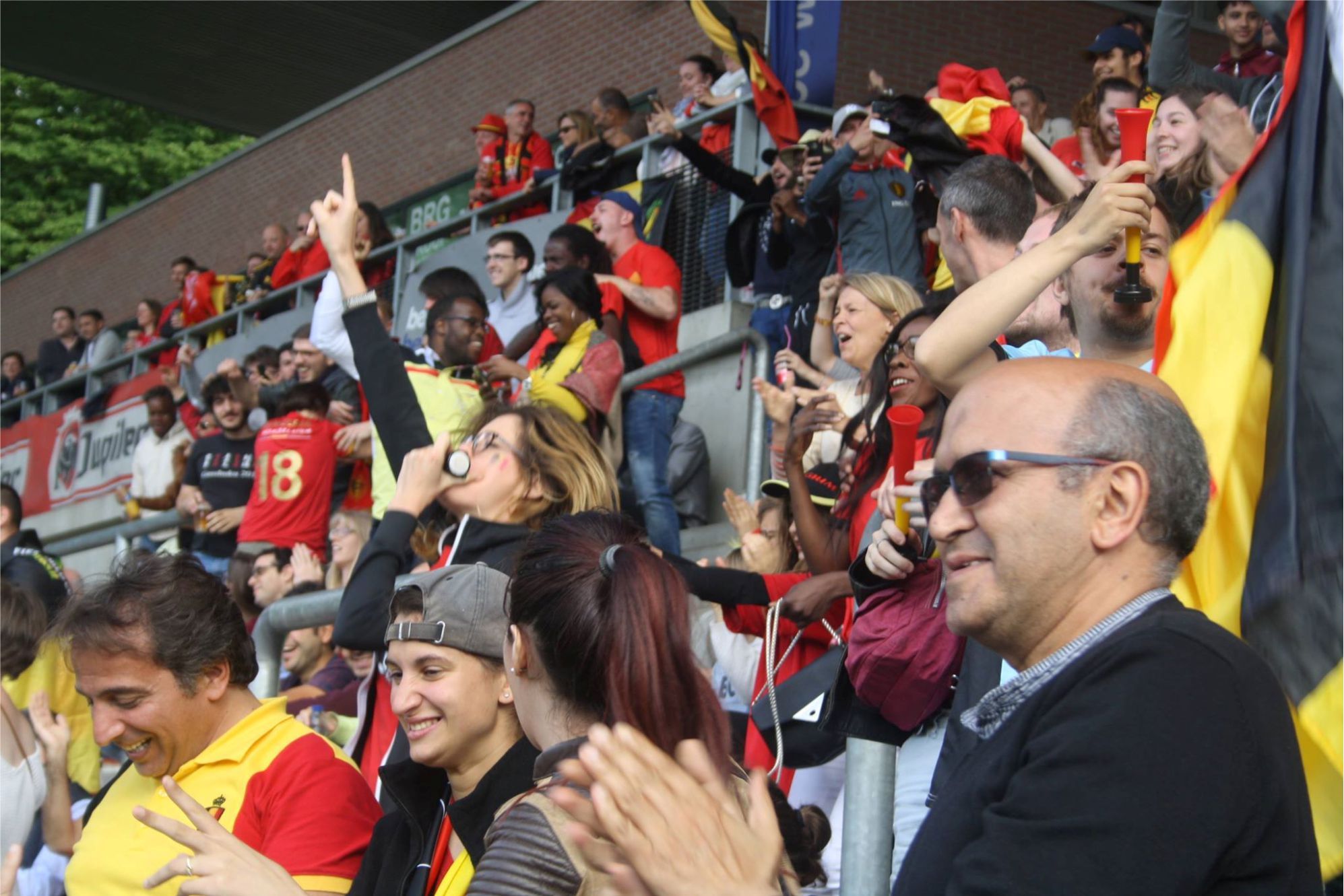 BELÇİKA PANAMA MAÇINI DEV EKRANDAN İZLEMENİN ZEVKİNİ YAŞADILAR