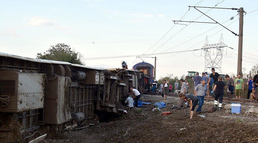 Tekirdağâ€™da tren devrildi! Hayatını kaybedenlerin sayısı 24â€™e yükseldi