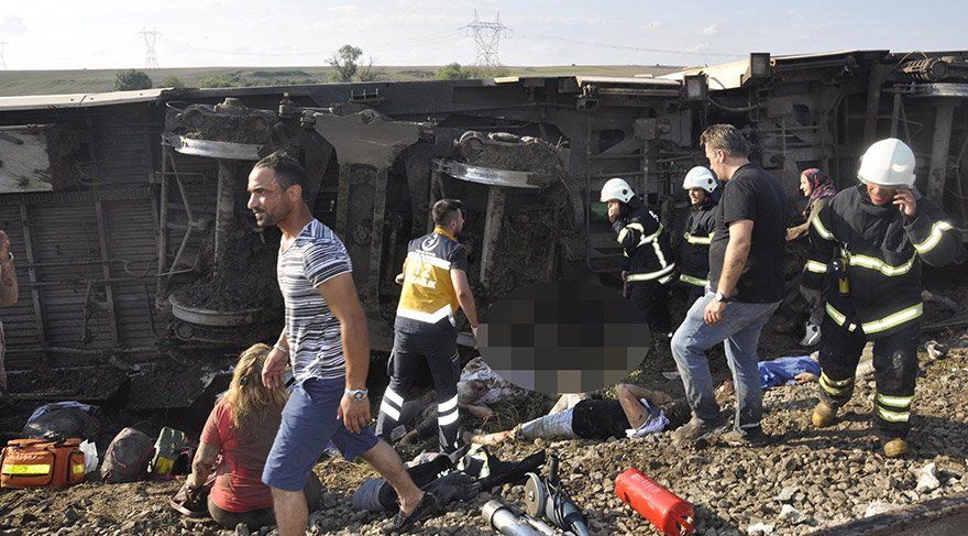 Tekirdağâ€™da tren devrildi! Hayatını kaybedenlerin sayısı 24â€™e yükseldi