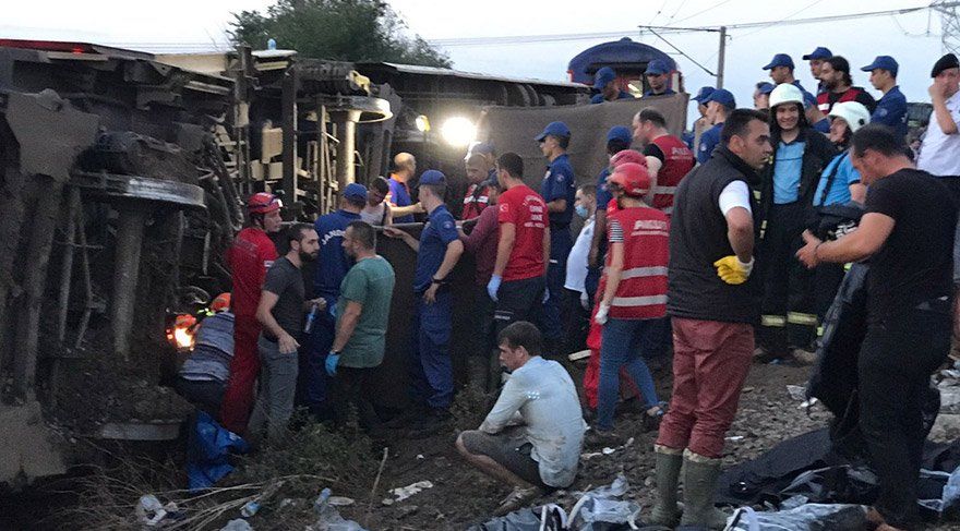Tekirdağâ€™da tren devrildi! Hayatını kaybedenlerin sayısı 24â€™e yükseldi