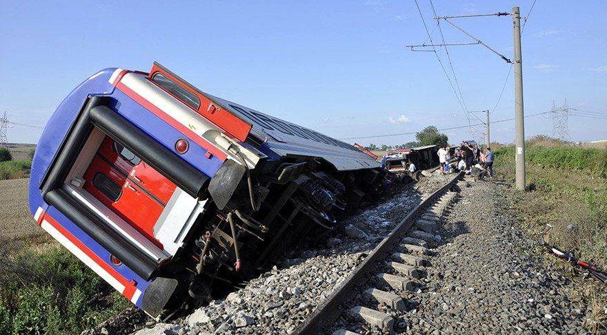 Tekirdağâ€™da tren devrildi! Hayatını kaybedenlerin sayısı 24â€™e yükseldi