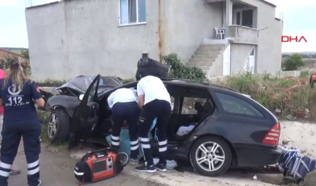 Trafik Kazası Sonucu Aynı Aileden 3 Kişi Hayatını Kaybederken, 1 Kişi Ağır Yaralandı!