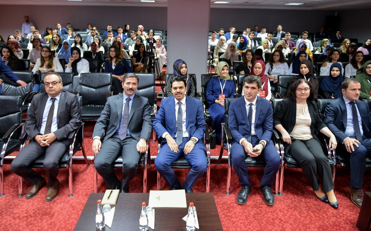 Yurt dışında yaşayan gençlerimize Türkiye’de staj imkânı…