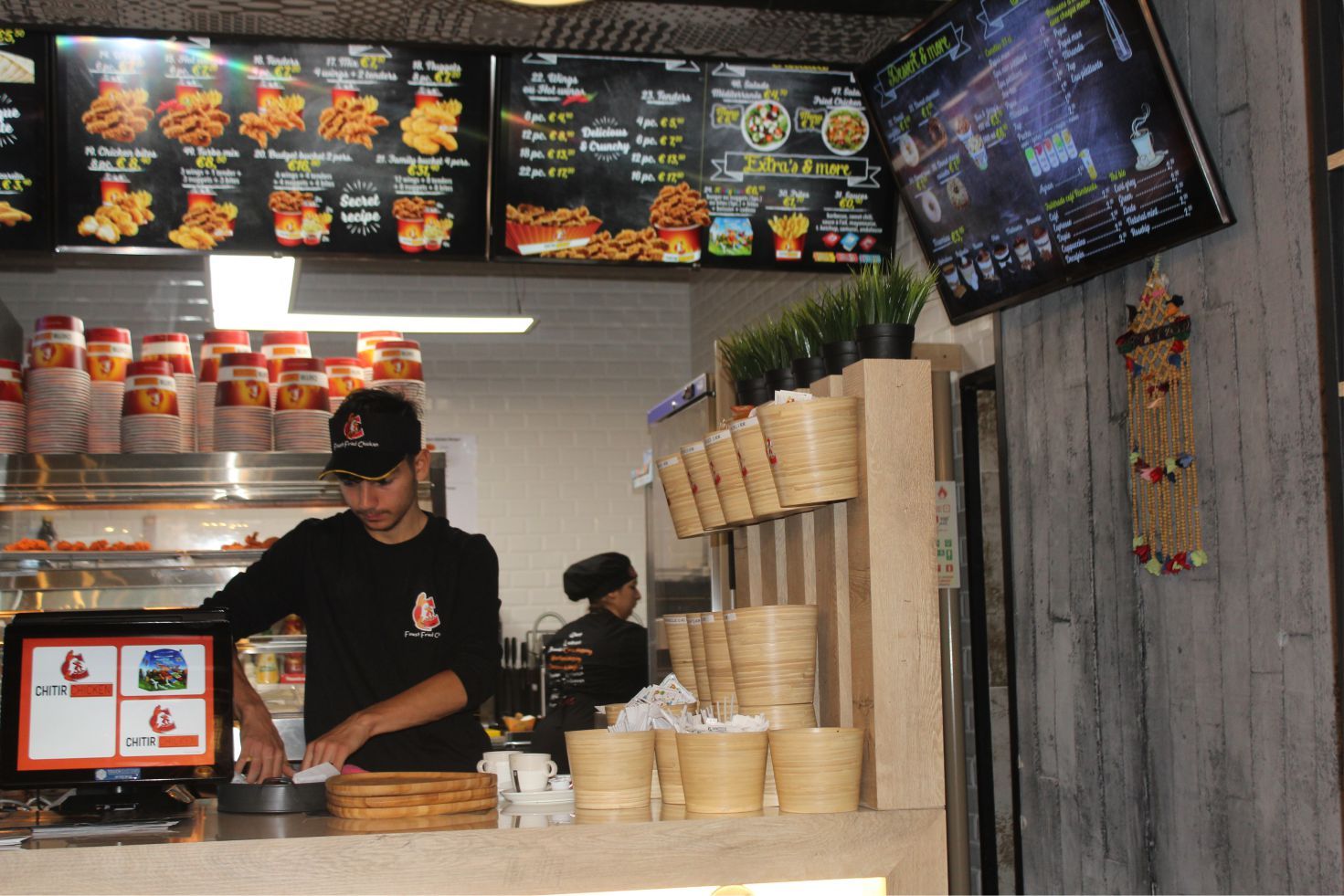 â€˜RUTİN TADLARA PAYDOS. YENİ BİR TAD OLAN 'CHITIR CHICKEN' İLE AĞZINIZIN TADI DEĞİŞECEK.