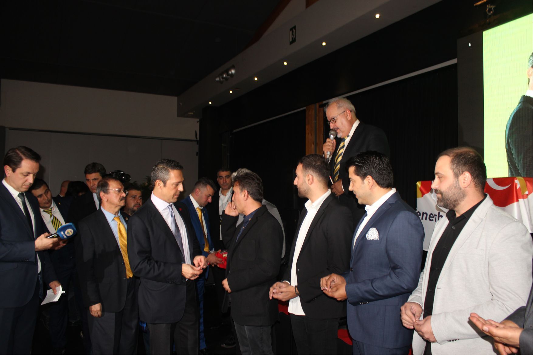 BRÜKSELâ€™DE FB BAŞKANI ALİ KOÇ,  BÜYÜK SEVGİ VE COŞKUYLA KARŞILANDI